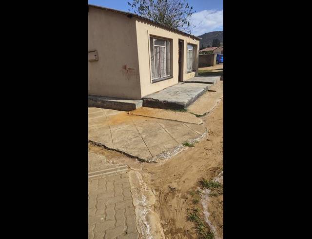 2 BEDROOM HOUSE FOR SALE IN TLHABANE